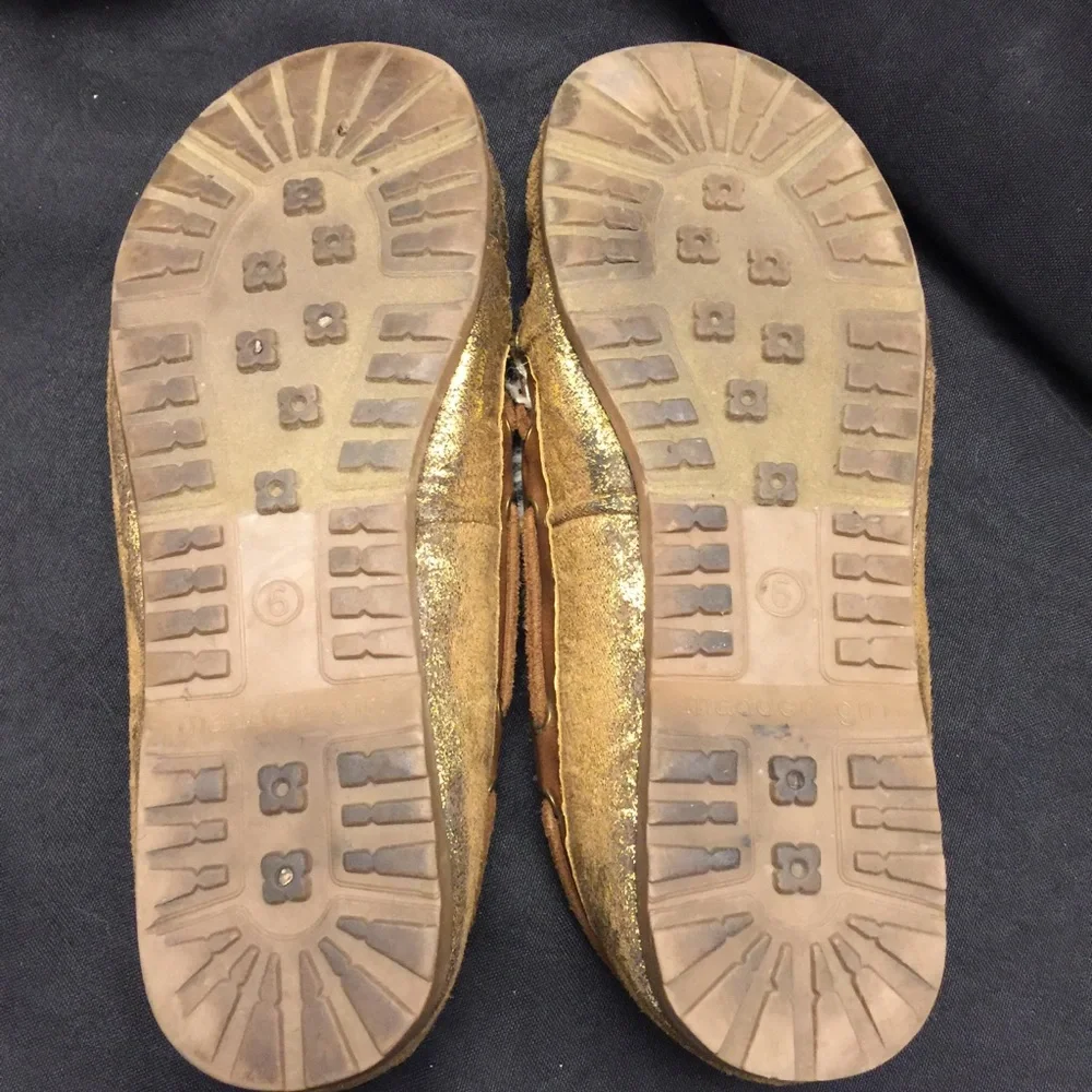 Madden Girl Gold Flake‎ Moccasins- Size: 6
